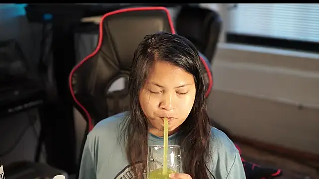 Bubbleliyah online show from 4, 1, 2025