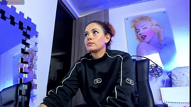 Snapshot of KimberlySaen chatting on 13, 1, 2026 KimberlySaen online show from 13, 1, 2026