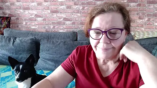 Snapshot of Adelewildx chatting on 8, 2, 2025 Adelewildx online show from 8, 2, 2025