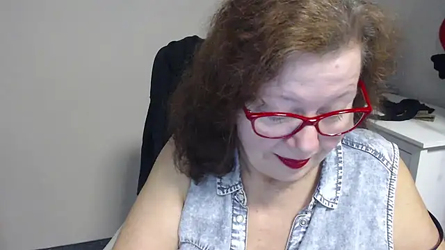 Snapshot of Adelewildx chatting on 19, 2, 2025 Adelewildx online show from 19, 2, 2025