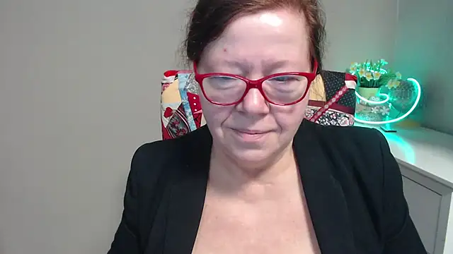 Snapshot of Adelewildx chatting on 6, 3, 2025 Adelewildx online show from 6, 3, 2025