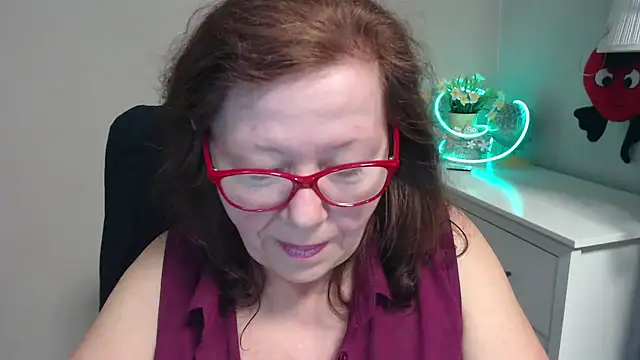 Snapshot of Adelewildx chatting on 10, 3, 2025 Adelewildx online show from 10, 3, 2025
