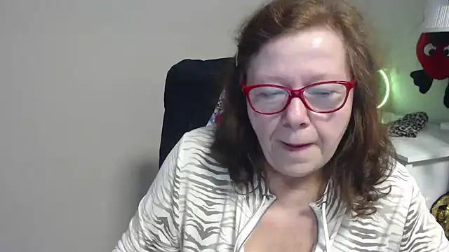 Snapshot of Adelewildx chatting on 18, 3, 2025 Adelewildx online show from 18, 3, 2025