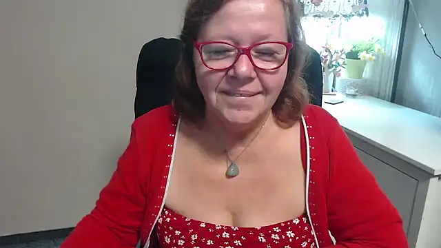 Snapshot of Adelewildx chatting on 18, 9, 2025 Adelewildx online show from 18, 9, 2025