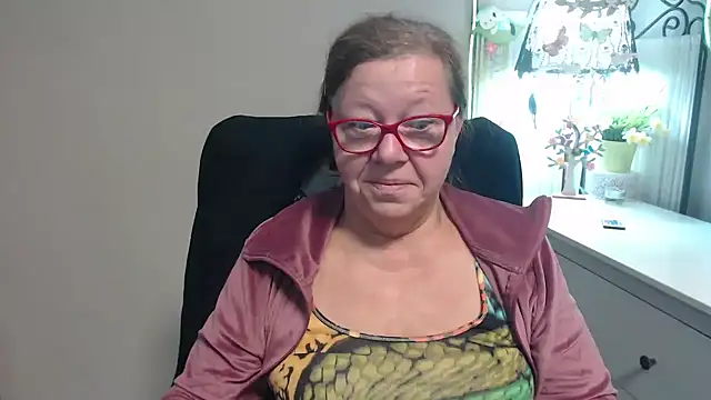 Snapshot of Adelewildx chatting on 23, 9, 2025 Adelewildx online show from 23, 9, 2025