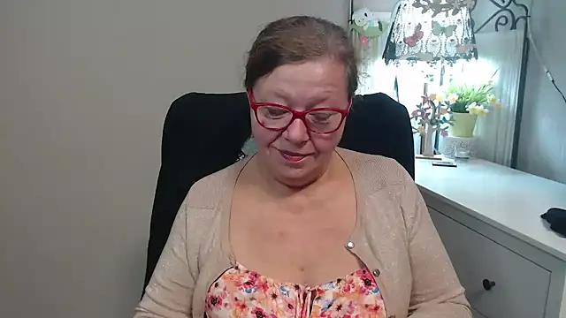 Snapshot of Adelewildx chatting on 24, 9, 2025 Adelewildx online show from 24, 9, 2025