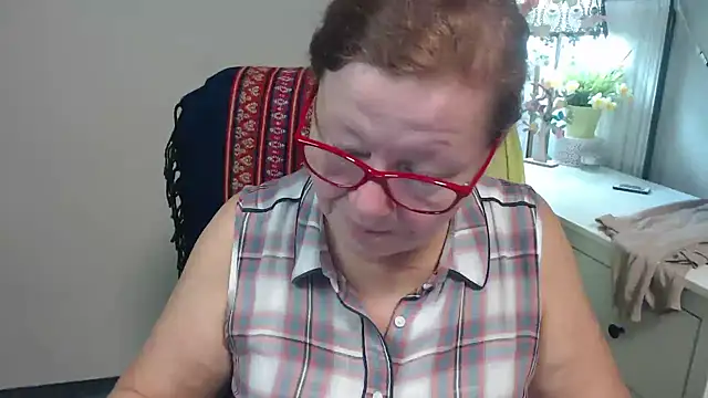 Snapshot of Adelewildx chatting on 14, 10, 2025 Adelewildx online show from 14, 10, 2025