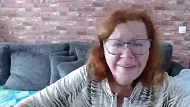 Snapshot of Adelewildx chatting on 25, 10, 2025 Adelewildx online show from 25, 10, 2025