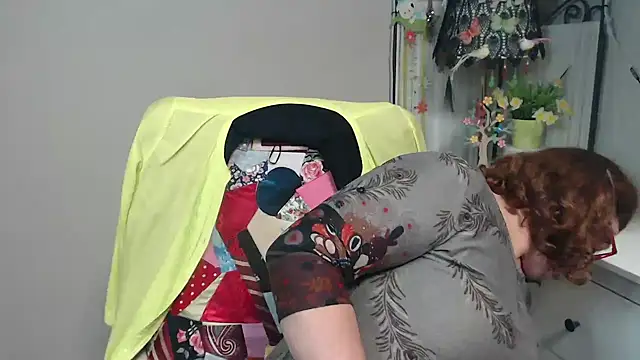 Snapshot of Adelewildx chatting on 27, 10, 2025 Adelewildx online show from 27, 10, 2025