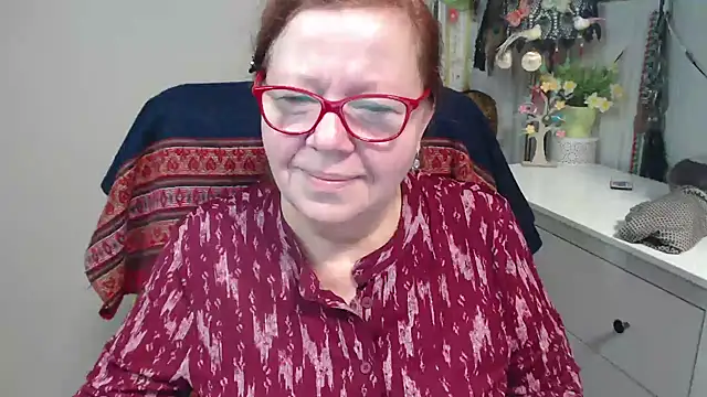 Snapshot of Adelewildx chatting on 18, 11, 2025 Adelewildx online show from 18, 11, 2025