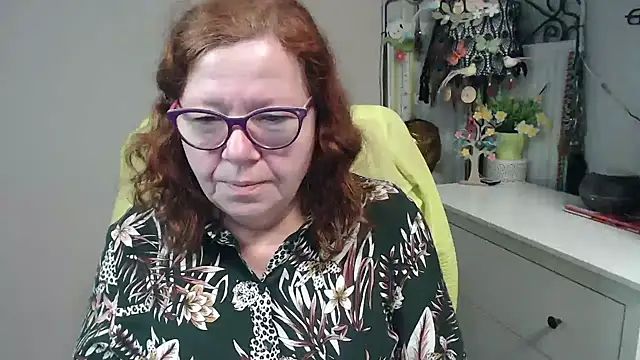 Snapshot of Adelewildx chatting on 3, 12, 2025 Adelewildx online show from 3, 12, 2025