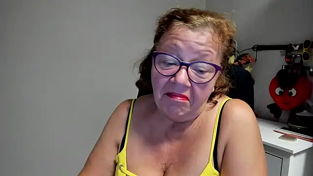Adelewildx online show from 7, 8, 2026