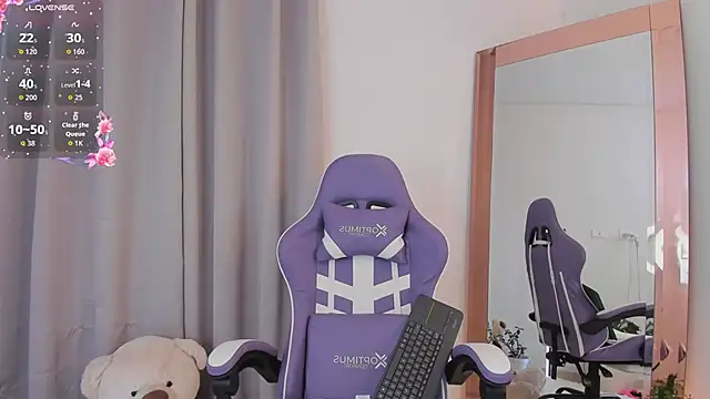 roxie gates  online show from 12, 2, 2026