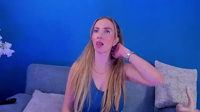 Snapshot of BellaMarieX chatting on 7, 11, 2025 BellaMarieX online show from 7, 11, 2025