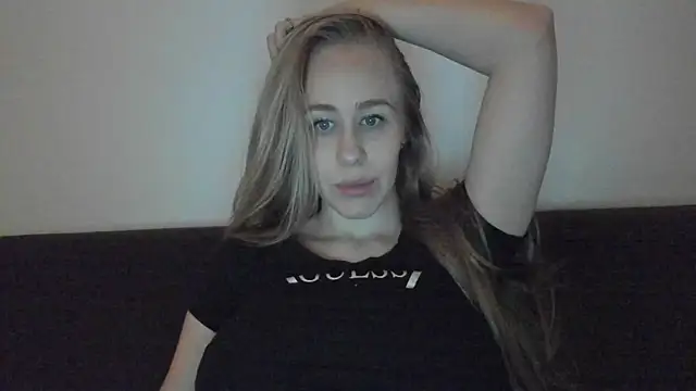 Snapshot of baby_alice chatting on 18, 9, 2025 baby alice online show from 18, 9, 2025