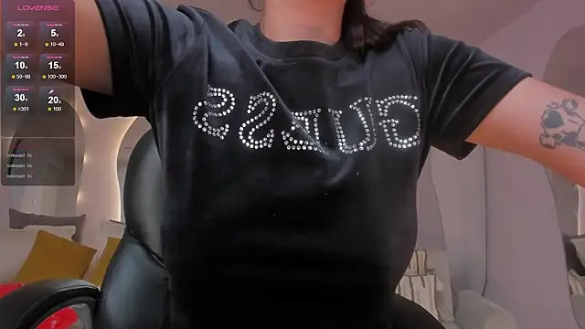 BrennaWalker online show from 6, 3, 2025