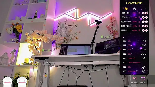 Elena-Marilyn online show from 8, 6, 2026