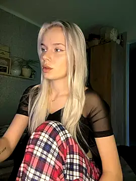 Snapshot of SIMBA_BOS chatting on 4, 12, 2025 SIMBA BOS online show from 4, 12, 2025