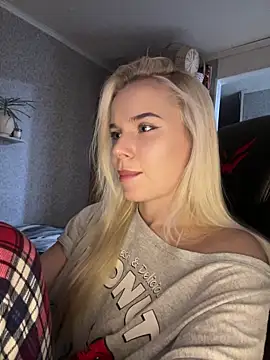 Snapshot of SIMBA_BOS chatting on 15, 12, 2025 SIMBA BOS online show from 15, 12, 2025