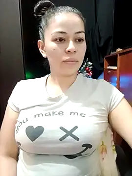 mayhott2 online show from 19, 12, 2024