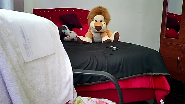 mayhott2 online show from 11, 9, 2025