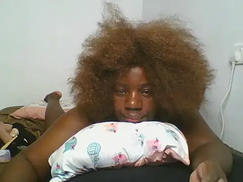 Snapshot of Deliciousgal chatting on 10, 3, 2025 Deliciousgal online show from 10, 3, 2025