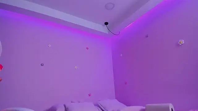 Snapshot of bella_adams_ chatting on 22, 1, 2025 bella adams online show from 22, 1, 2025