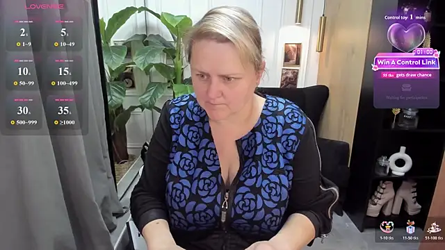 ScarlettSoft online show from 19, 6, 2026