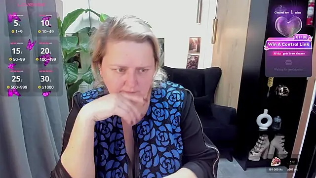 ScarlettSoft online show from 11, 7, 2026