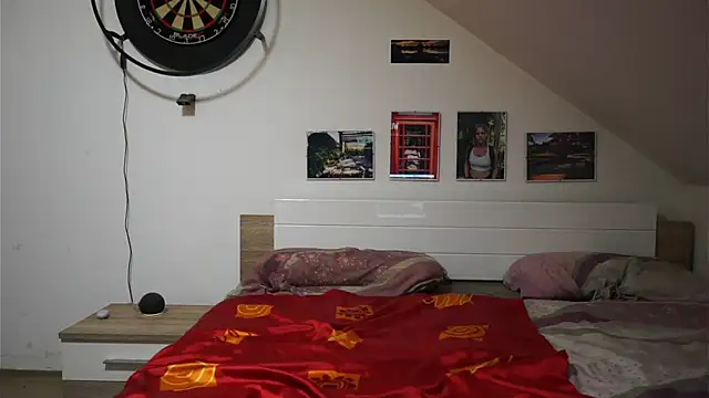 Moistdevil online show from 22, 10, 2025