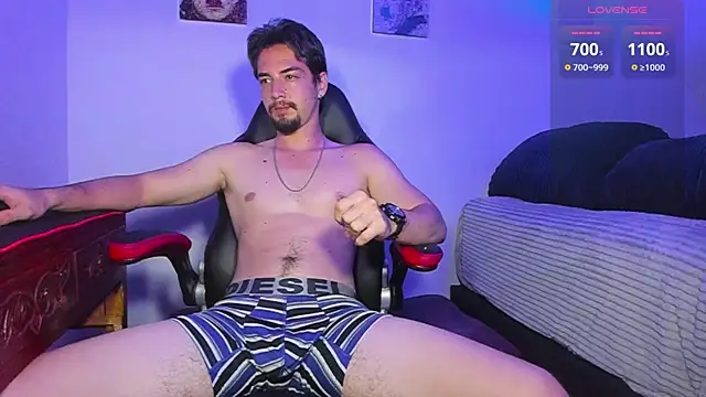 Snapshot of Alex_smith00 chatting on 12, 2, 2025 Alex smith00 online show from 12, 2, 2025