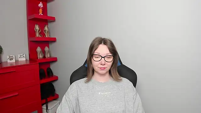 Cookie zoe online show from 24, 4, 2026