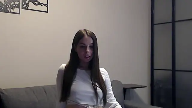 Melanie Scott Richerds online show from 28, 9, 2025