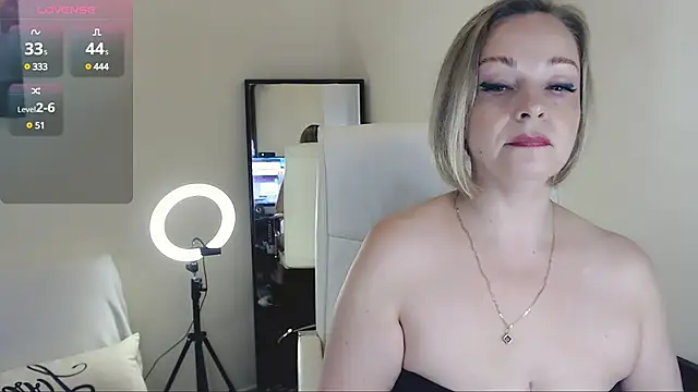 Tilly Eliot online show from 15, 2, 2025