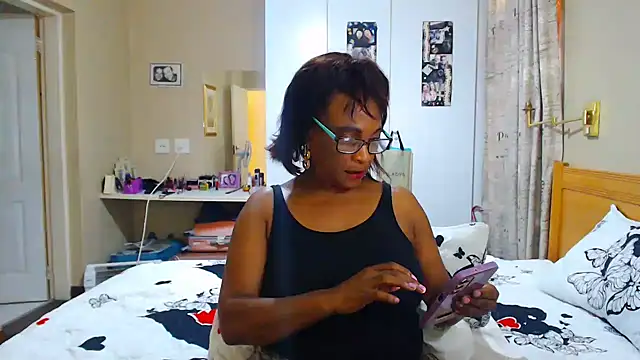 Snapshot of Hotgrannyx chatting on 8, 3, 2025 Hotgrannyx online show from 8, 3, 2025