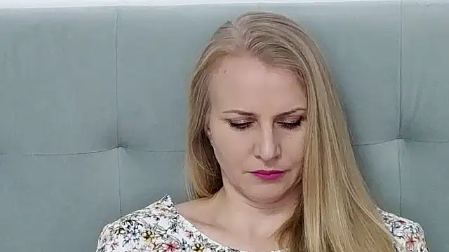 Snapshot of K__Adrienne chatting on 2, 3, 2025 K Adrienne online show from 2, 3, 2025