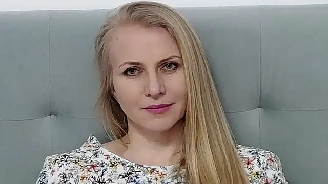 Snapshot of K__Adrienne chatting on 2, 3, 2025 K Adrienne online show from 2, 3, 2025