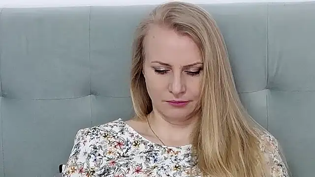 Snapshot of K__Adrienne chatting on 6, 3, 2025 K Adrienne online show from 6, 3, 2025