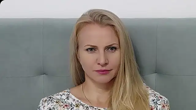 Snapshot of K__Adrienne chatting on 30, 9, 2025 K Adrienne online show from 30, 9, 2025