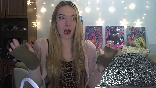 Snapshot of SecretSophia chatting on 8, 1, 2025 SecretSophia online show from 8, 1, 2025