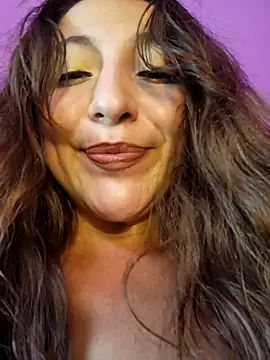 Snapshot of VickyHoult chatting on 1, 2, 2026 VickyHoult online show from 1, 2, 2026