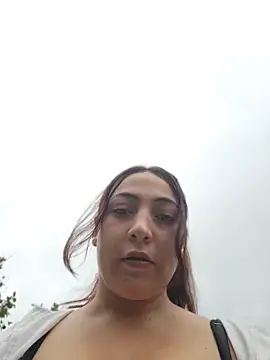 VickyHoult online show from 7, 6, 2026