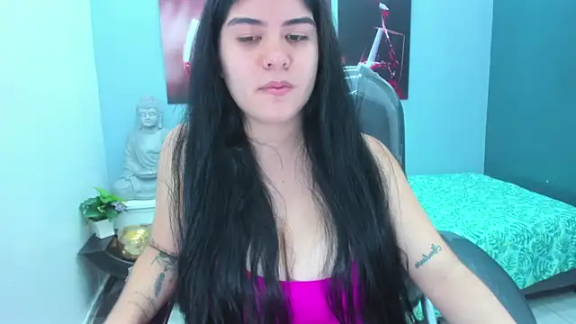 Snapshot of pearl_weet chatting on 26, 2, 2025 pearl weet online show from 26, 2, 2025