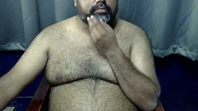 Snapshot of hairysubcub_70 chatting on 3, 6, 2026 hairysubcub 70 online show from 3, 6, 2026