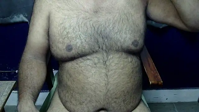 Snapshot of hairysubcub_70 chatting on 5, 6, 2026 hairysubcub 70 online show from 5, 6, 2026