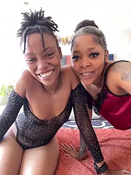 sexyTHANDO online show from 2, 4, 2026