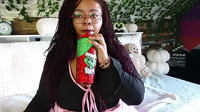 -khayaparker online show from 28, 2, 2025