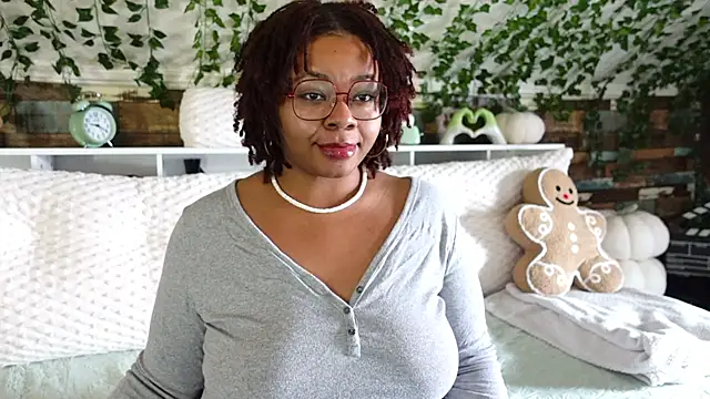 -khayaparker online show from 4, 3, 2025