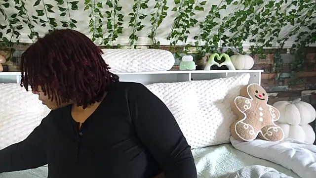 -khayaparker online show from 13, 3, 2025