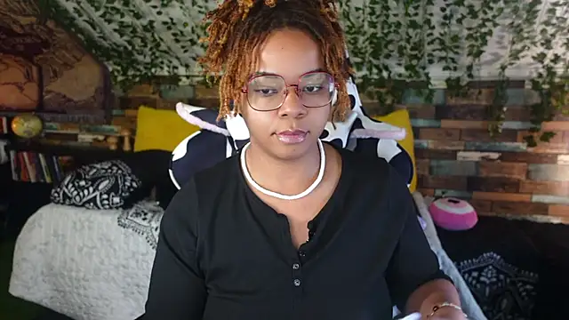 -khayaparker online show from 8, 9, 2025